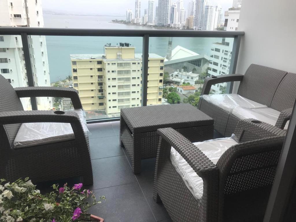 Lago Y Mar Apartamentos Cartagena Eksteriør billede